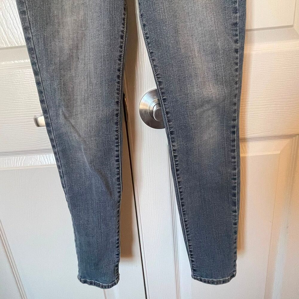 Denizen Levi's Womens Modern Skinny Jeans Size 4, W27, L32 Gray Medium Denim - Picture 5 of 14